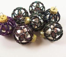 Beaded Christmas Ornament - Pattern 2 Net Beading Tutorial in PDF